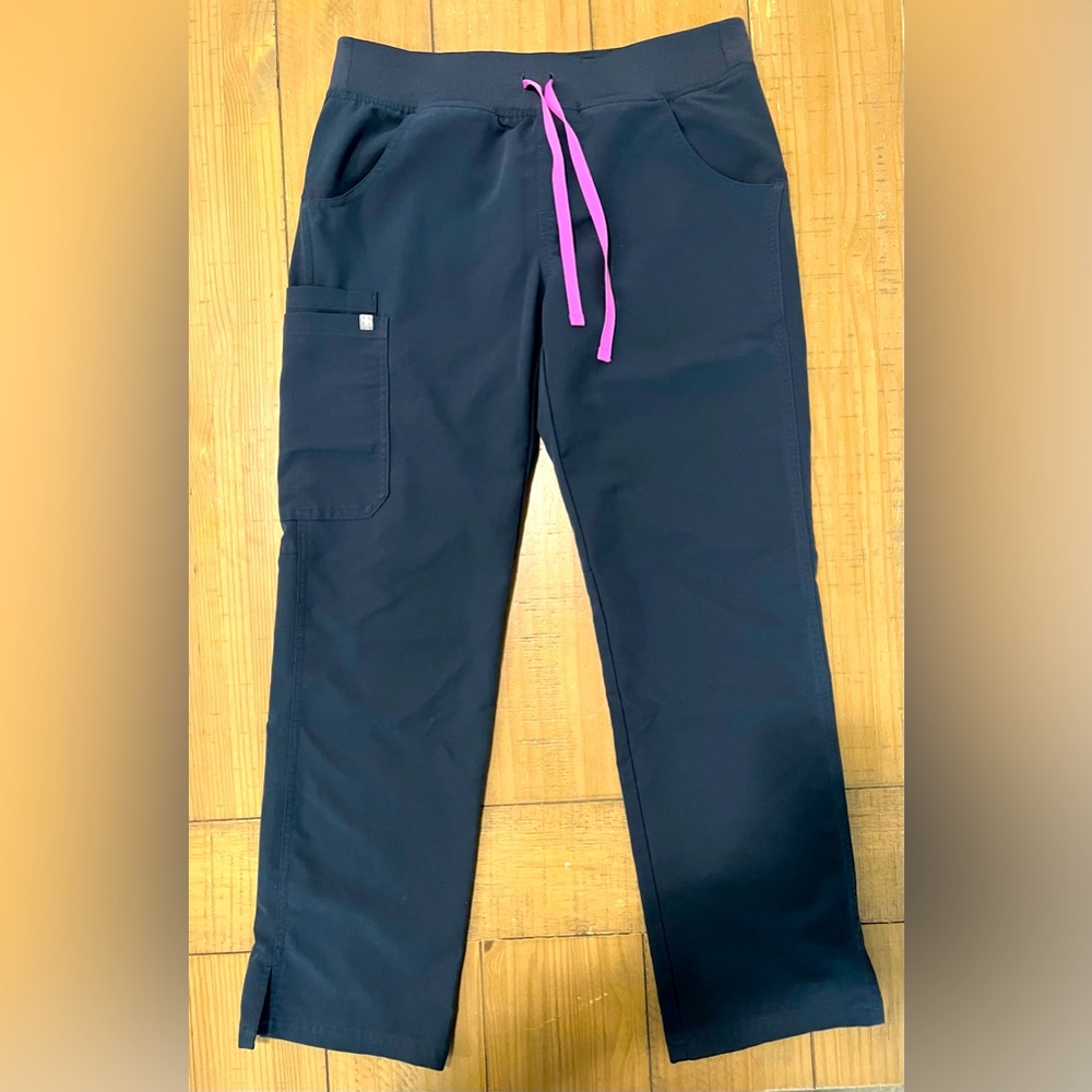 FIGS small petite scrub pants